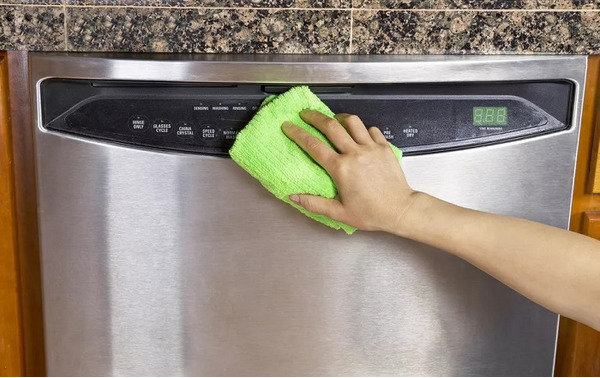 چطور ماشین ظرفشویی را تمیز کنیم؟